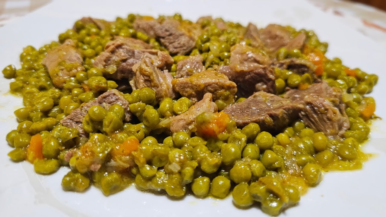 Lo spezzatino in bianco con i piselli; sostanzioso, caldo e cremoso ☺️👌  