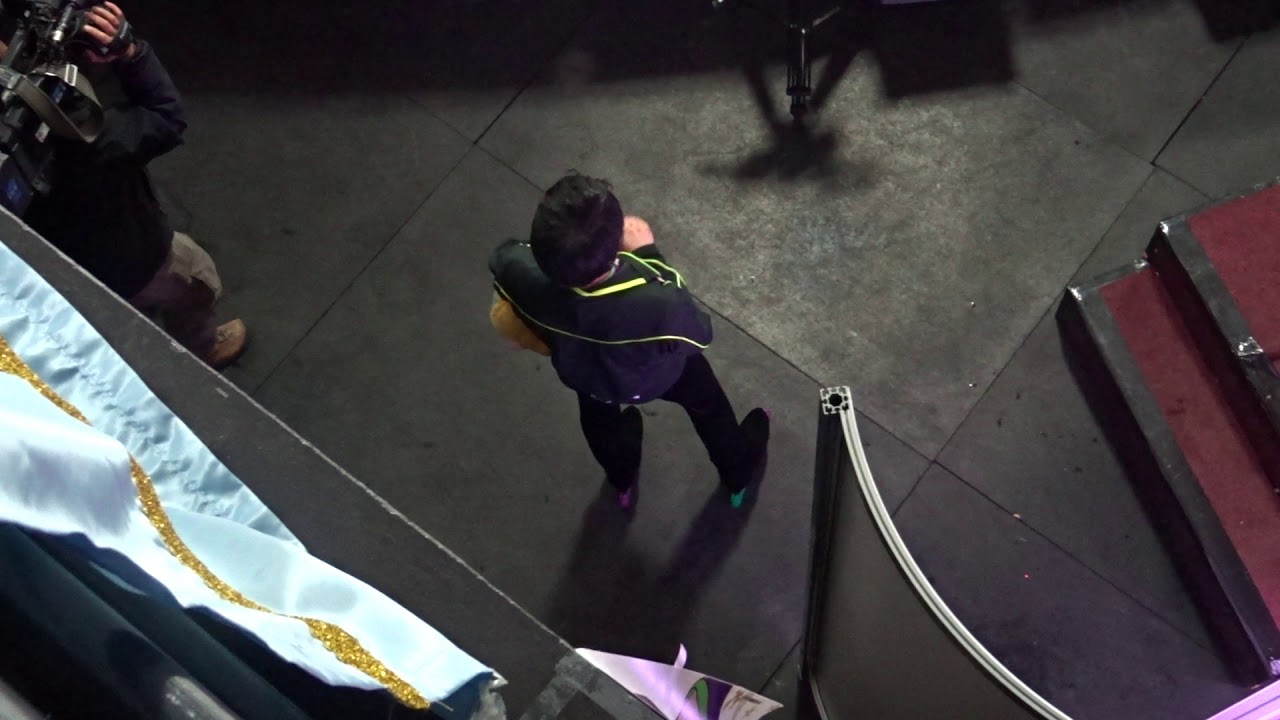 SCACI 2017  - Yuzuru Hanyu watches Javier Fernández FS from Kiss&Cry - 羽生結弦