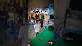 Download Lagu MAU KEMANA SIH MBAK,BIKIN PENASARAN AJA 🤭 #biduandangdut #dangdut #shorts MP3 Download Lagu MAU KEMANA SIH MBAK,BIKIN PENASARAN AJA 🤭 #biduandangdut #dangdut #shorts MP3