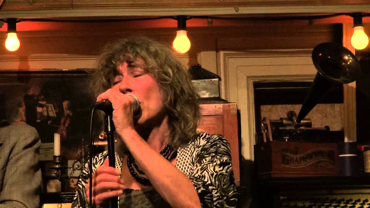 Wee Midnight Hour Blues - Barrelhouse