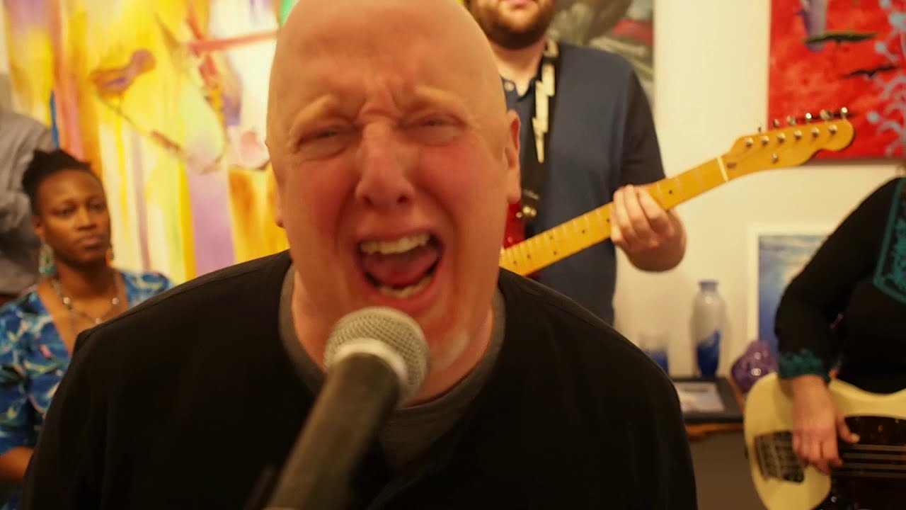 Diving Horses "Lip Syncher" (OFFICIAL MUSIC VIDEO) YouTube