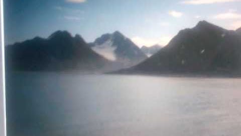 Knoppix booting up on my laptop.