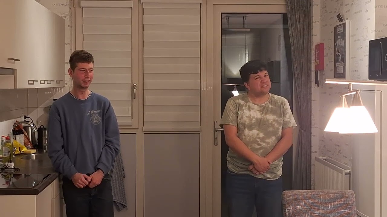 uitleg over wat te doen als je alleen of samen op reis gaat is de keuze aan de person die dat wil