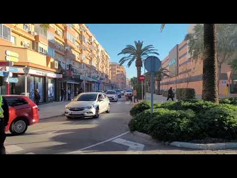 Manifestación de coches para reclamar ayudas a la hostelería en Dénia