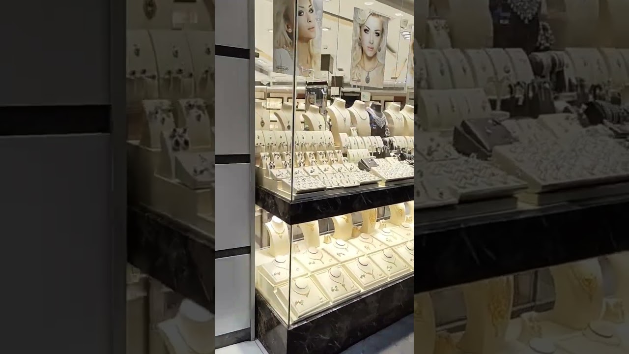 Display of ornaments in a shop                               Gold Souk Dubai