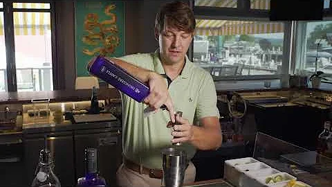 How to make a Blackberry Bramble with Highclere Castle Gin, the number #1 gin of the year.