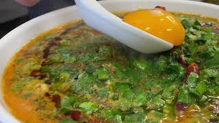 牛筋韮担々麺　Szechuan noodles with Beef Sinew and Garlic Chive.