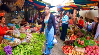 Cambodian Best Street Food - So Delicious Fresh Food, Pork Fish Seafood, Fruit @Phnom Penh Market