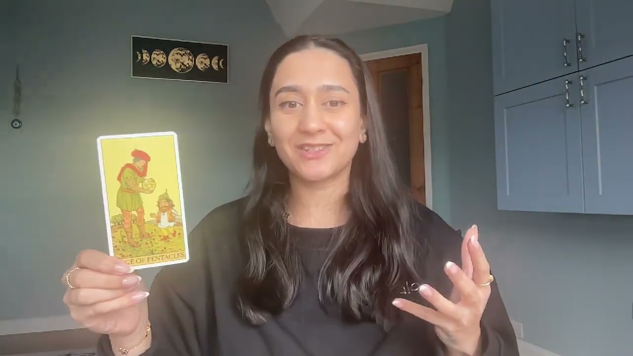 EVERYONE KNOWS THIS PERSON LOVES YOU.. EXCEPT YOU 🤯❗