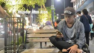Mundur Alon Alon - Guyon Waton