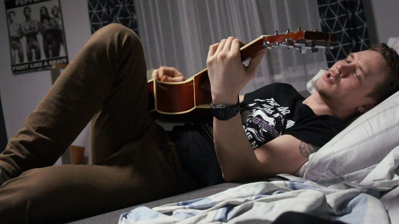 Константин Ступин - Пиво и рыба (лежачий кавер) - YouTube