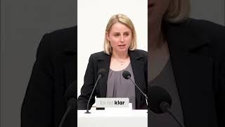 Feministin fordert Todesstrafe: Rechtsstaat adé? #shorts