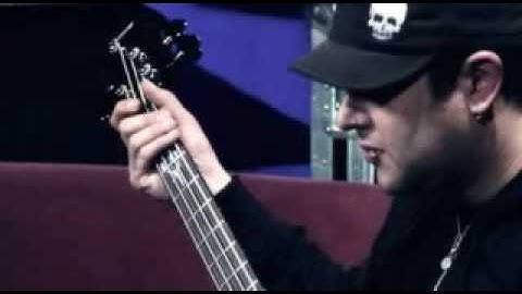 Slipknot - Paul Gray Behind The Player - Surfacing Lesson [Part 2]