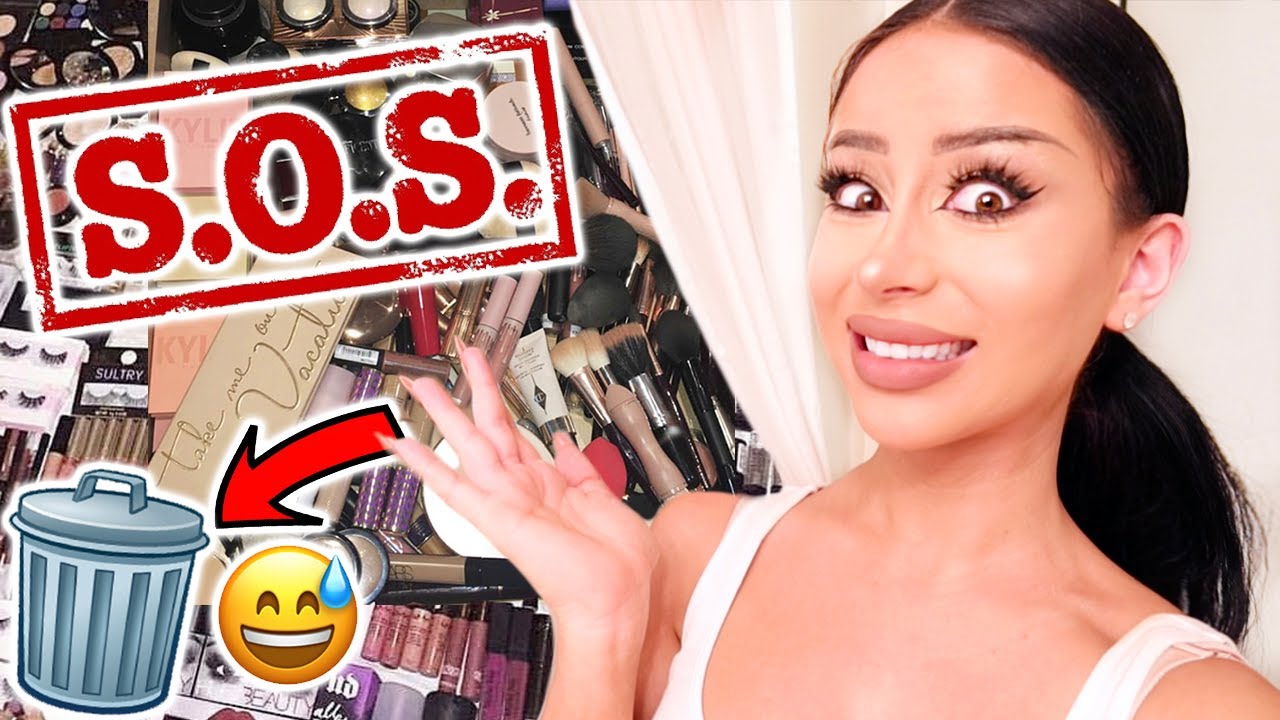 CLEANING OUT MY MAKEUP COLLECTION! (yikes lol)