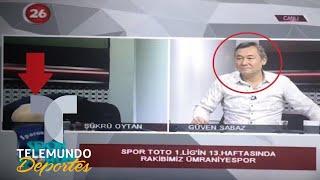 Un Comentarista De Fútbol Sufre Un Infarto En Televisión En Vivo Telemundo Deportes