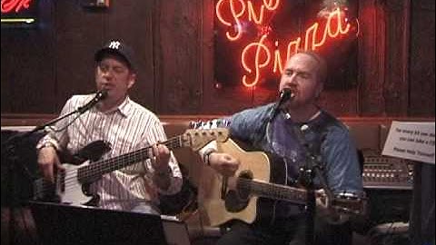 Lola Acoustic version - Acoustic performance video thumbnail