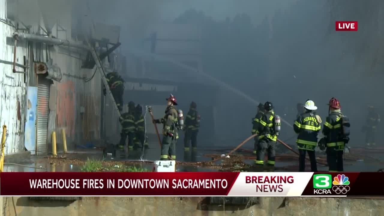Crews work to put out Sacramento warehouse fire - YouTube