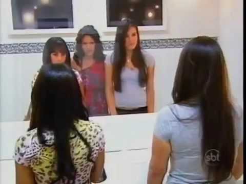 extremely-scary-washroom-mirror-prank