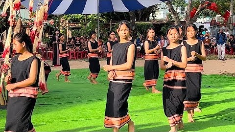 Đoàn nghệ nhân thôn Đăk Rit xã Đăk Na huyện Tu Mơ Rông tại liên hoan cồng chiêng tỉnh Kon Tum 2024