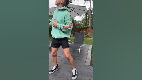 Guy Saves Himself From Getting Crushed by Uprooted Tree While Recording Video - 1124173