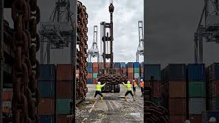 Watch This Giant Crane Lift the Impossible! 😱 #beforeandafter #youtubeshorts  #engineering