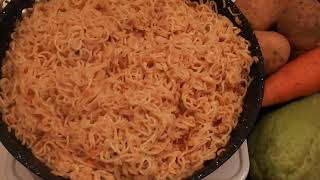 මැගී නූඩ්ල්ස් මේ විදිහට හදල බලන්න :: Spicy Maggi Noodles Recipe :: Punchi Kussiya