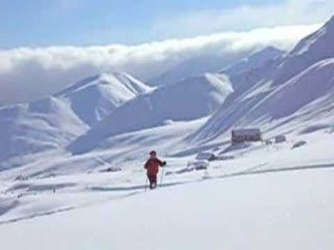 Andrew Kagerer climbs the mountain