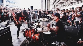 Video thumbnail of "bodyslam 'On Street' Day"