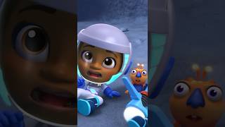 running from robots is so much harder on the moon!
