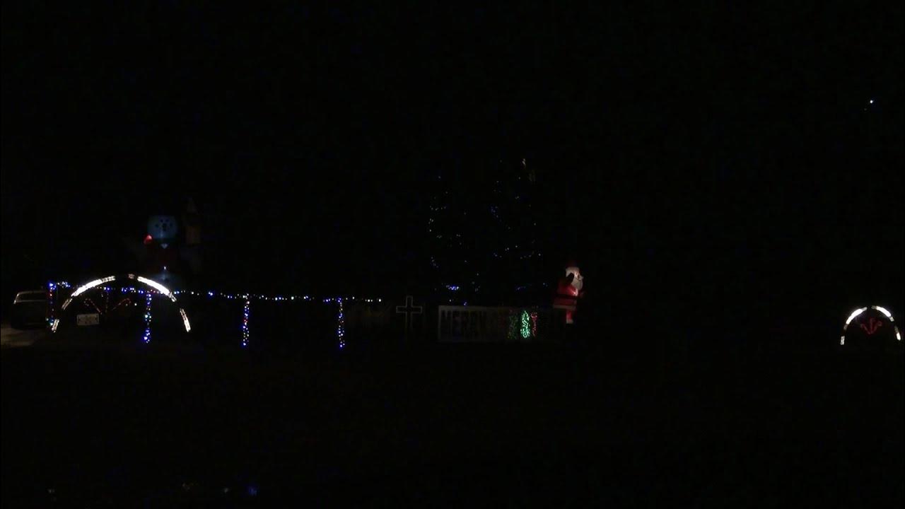 Sant Claus is Coming in a Boogie Woogie Choo Choo Train - Tractors Sant Claus is Coming in a Boogie Woogie Choo Choo Train - Tractors