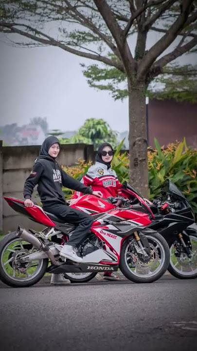 cewek jj cbr 250 x r15