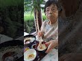 95才ユーチューブばーちゃんもラーメン餃子🥟セット食事中 #shortsfeed