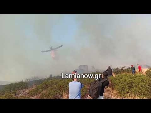 Λαμία : Οι κάτοικοι δίνουν μάχη με τα λαστιχα