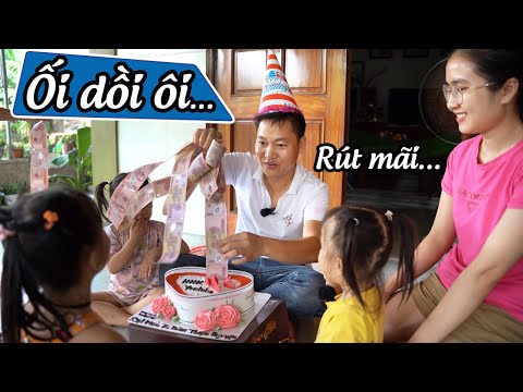 Video Chiếc bánh sinh nhật Độc Lạ toàn tiền 