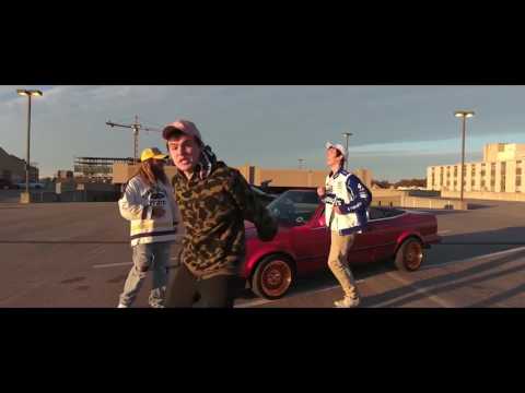 Oliver "AAHYEAHH" but every time he says "AAHYEAHH" it goes up 5 dB and speeds up by 10%