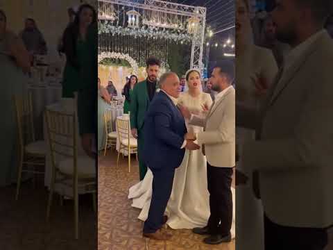 رقصة العائلة تتحول لنقاش  اكسبلور