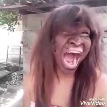Orang gila nyanyi lagu india