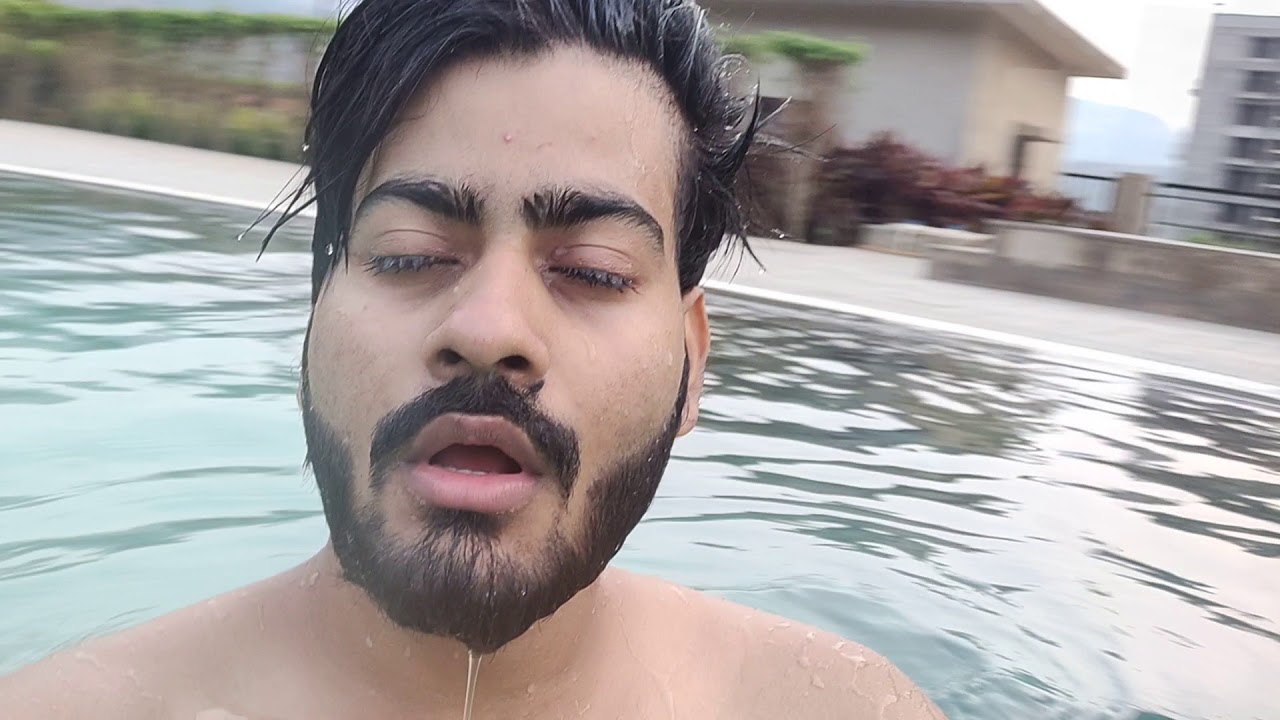 One plus 6 waterproof test in swimming pool