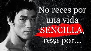 Reflexiones y frases del maestro de artes marciales Bruce Lee.