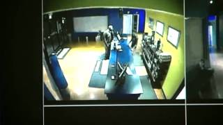 Metro robber targets three tanning salons