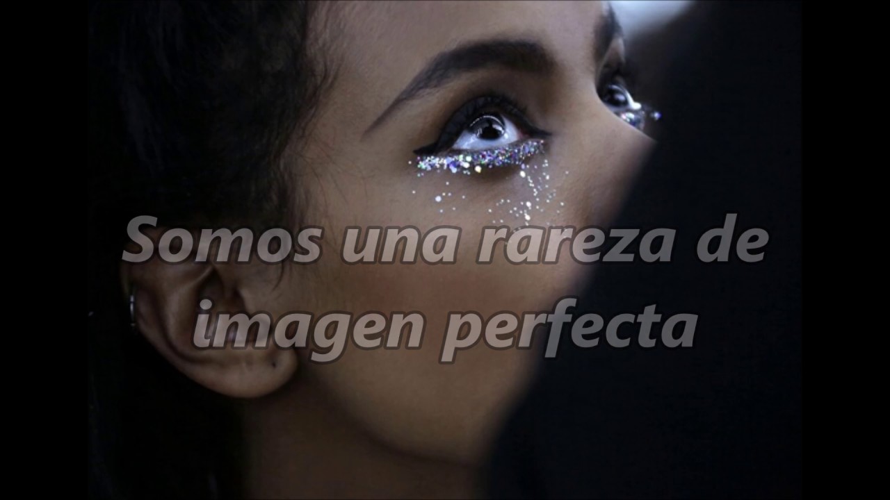 Skott Glitter & Gloss Español YouTube