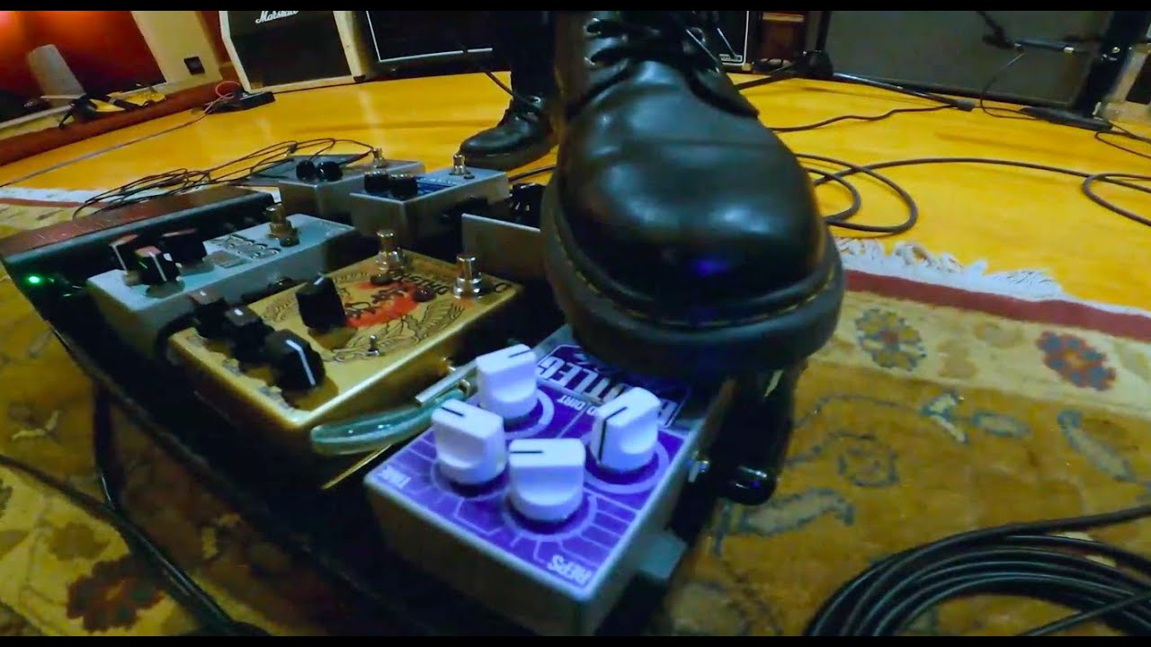 Daredevil Bootleg Dirty Delay V2 demo - YouTube