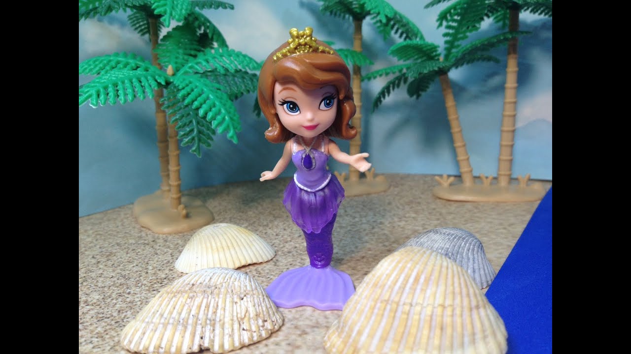 Sofia the First has an Underwater Adventure Playing with Fish - YouTube
