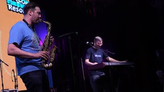 Robogirl 2 - Night City (Live @ VGM Con 2024)
A snippet of the Super Marcato Bros and their groovy cover of Night City from Robogirl 2, featuring Joe Di Fiore! Recorded live from VGM Con 2024! Robogirl 2 - Night City (Live @ VGM Con 2024)