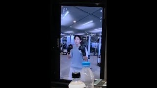 Zhang Zhehan kick boxing and working out 张哲瀚踢拳健身