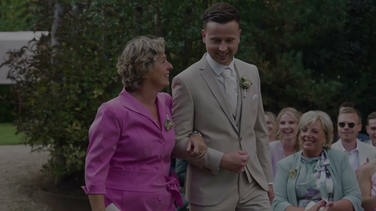 Catching Weddings Background Film