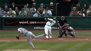 2006 ALCS Gm2: Milton Bradley homers from both sides