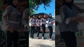 hijab goyang#short #shorts #shortsbeta #shortsvideo #viral #tiktokvideo #video #gununggede  #fyp