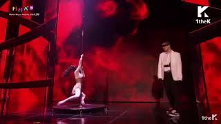 Solar (mamamoo  마마무) pole dance performance at the MMAs (melon music award 2018) 01122018