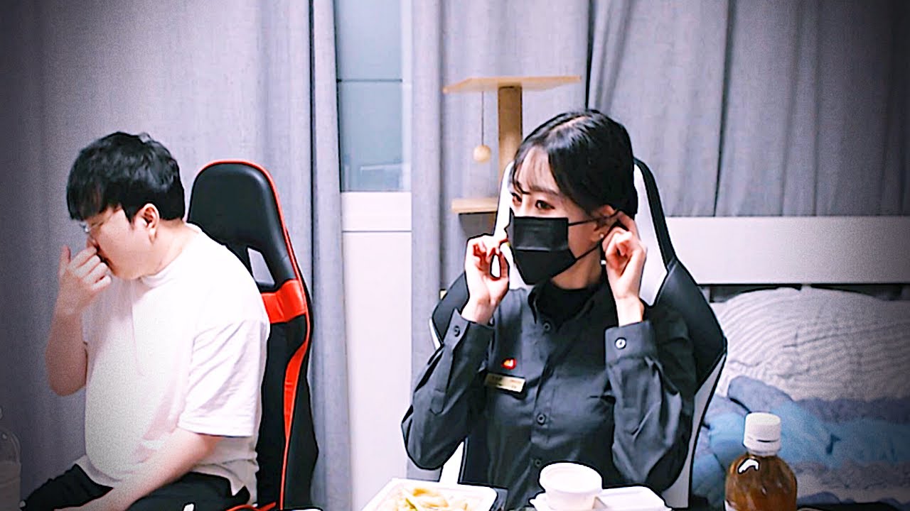 점장님이 저희 집에 오셨습니다...